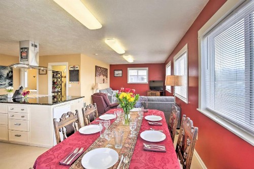 Waldport Townhome with Dog Run on Alsea Bay! - image 9