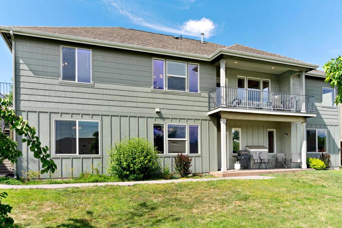 Scenic View Retreat - main image