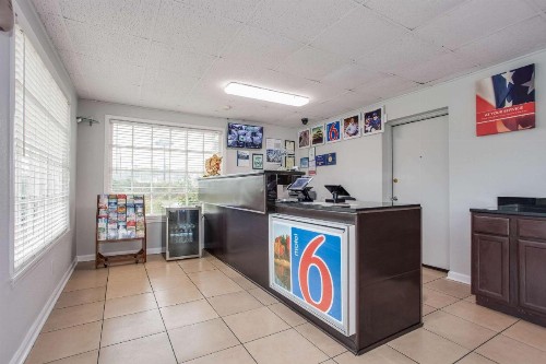 Motel 6-Walterboro SC - image 10