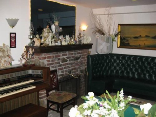 Jones Beach Hotel