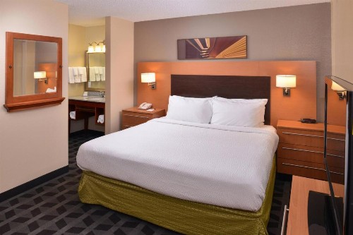 TownePlace Suites Detroit Warren - image 17