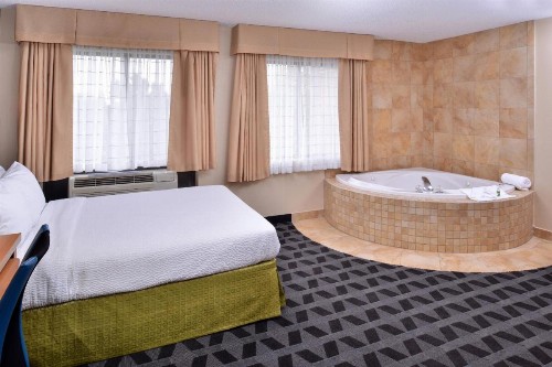 TownePlace Suites Detroit Warren - image 20