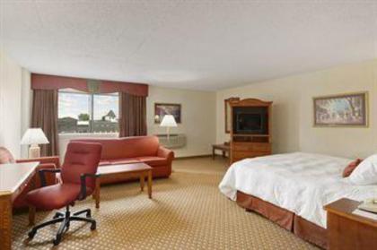 Baymont Inn & Suites Warren MI