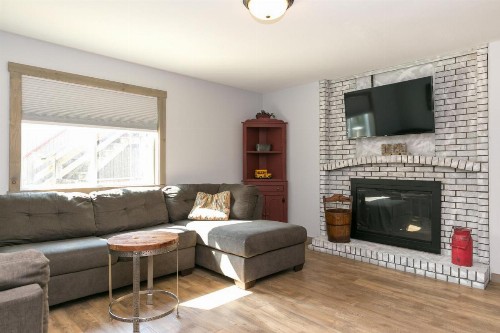 Warren Lodge - image 2