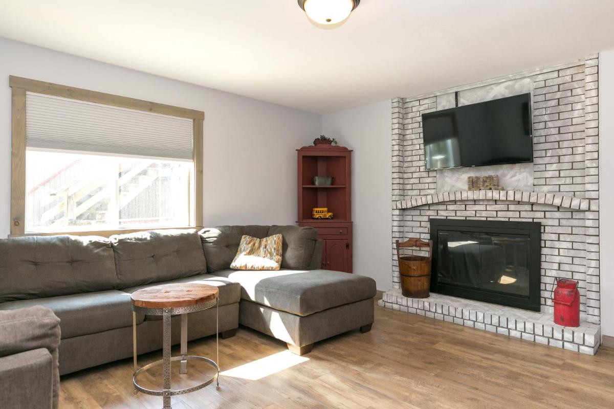 Warren Lodge - image 2