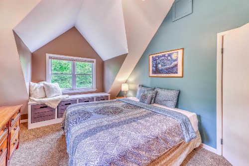 Sugarbush River Home - image 6