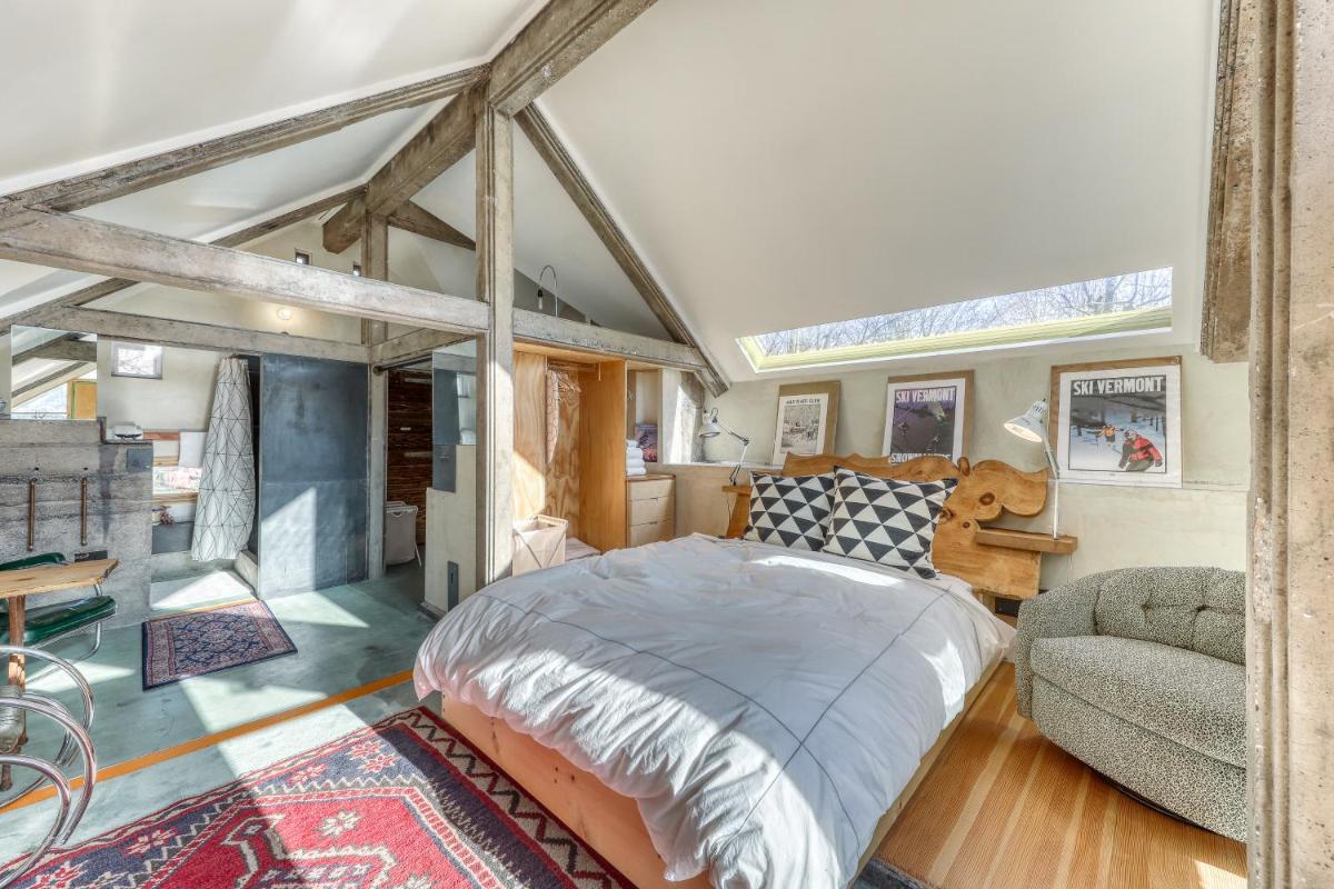 Bunker House - image 3