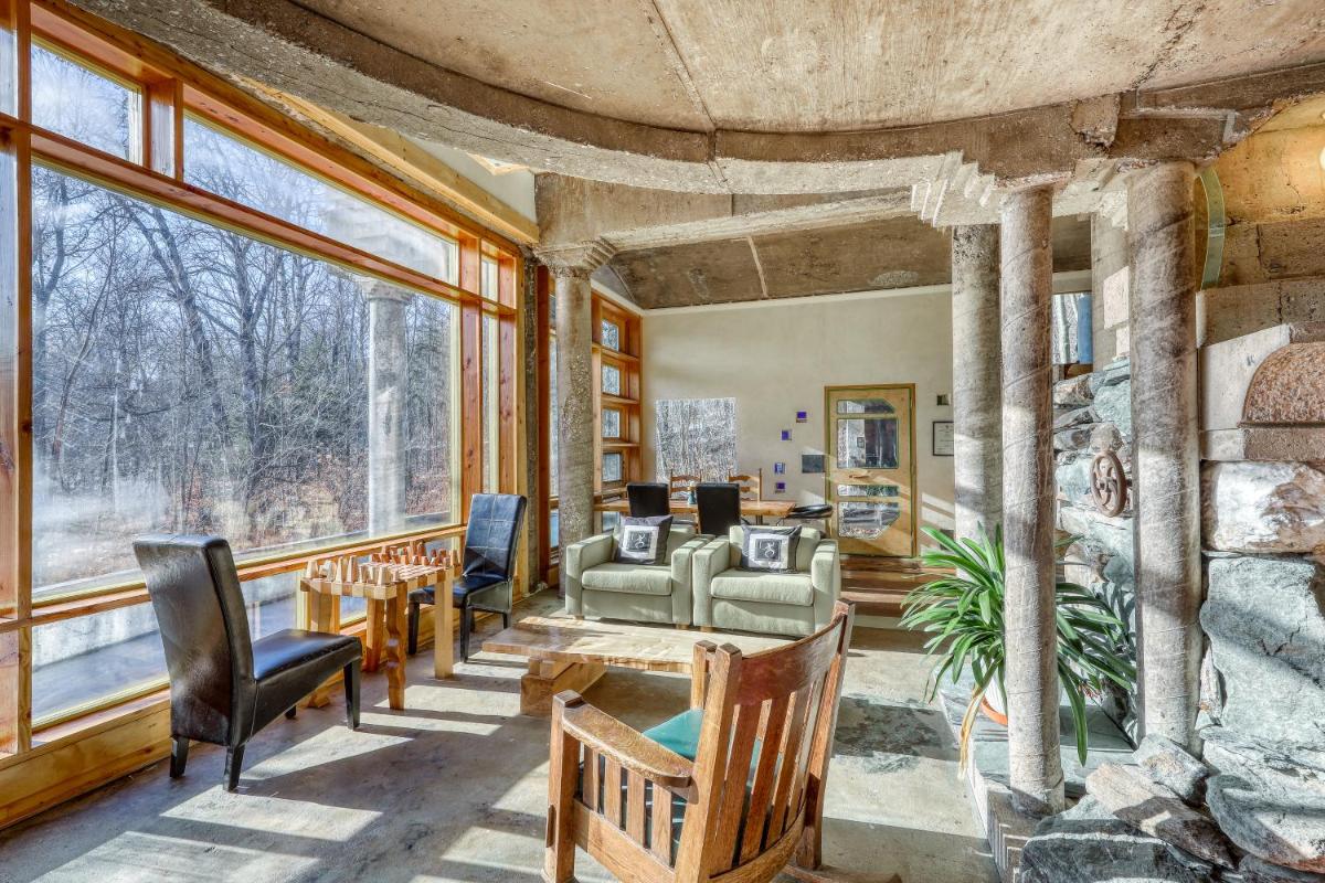 Bunker House - image 5