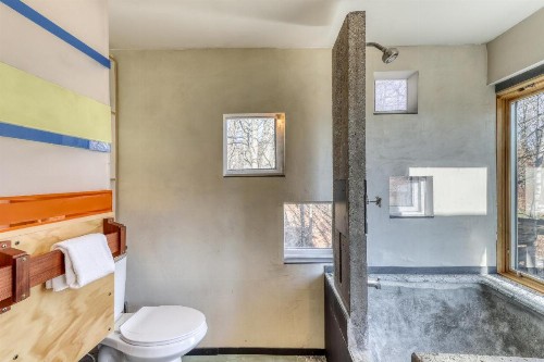 Bunker House - image 6