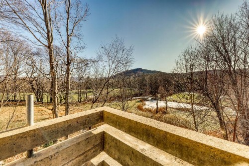 Bunker House - image 7
