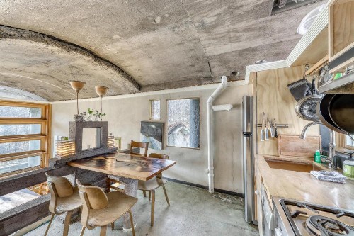 Bunker House - image 8