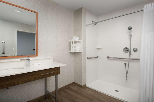 Hampton Inn Warroad Mn - image 25