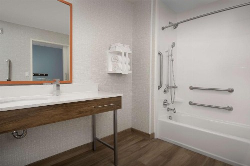 Hampton Inn Warroad Mn - image 29