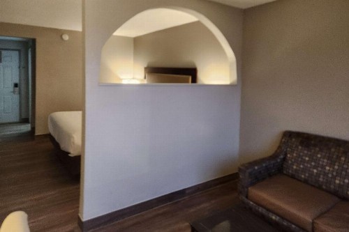 America Best Value Inn and Suites Warsaw - image 14
