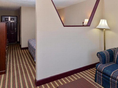 America Best Value Inn and Suites Warsaw - image 8