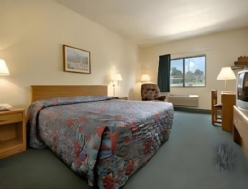 Warsaw Lodging - image 10