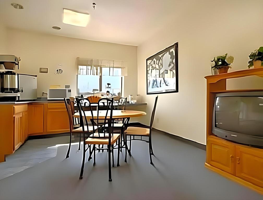 Warsaw Lodging - image 3
