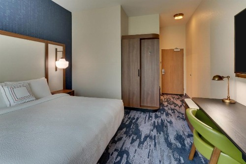 Fairfield Inn and Suites Warsaw - image 13