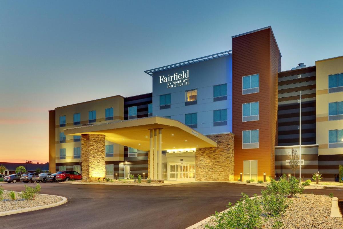 Fairfield Inn and Suites Warsaw - image 6