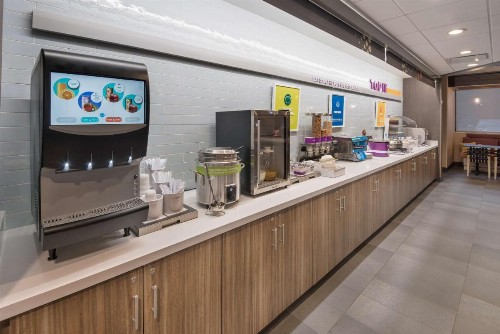Tru By Hilton Warsaw In - image 9