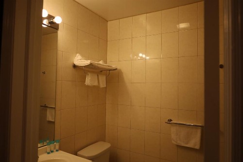 Warwick Motel & Suites - image 13
