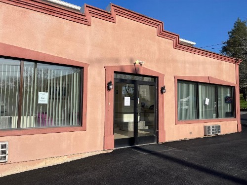 Warwick Motel & Suites - image 7