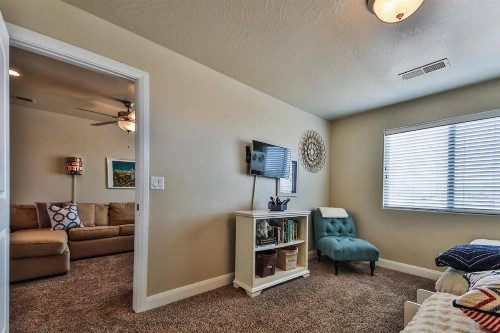 Family Hideaway - image 8