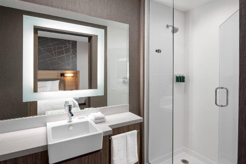 SpringHill Suites by Marriott St. George Washington - image 11