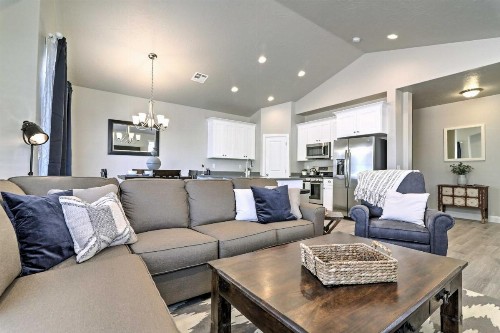 Modern Washington Townhome- 6 Mi From Red Cliffs! - image 10