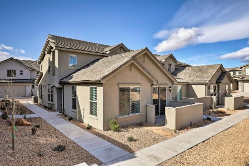 Upscale Townhome with Pool-Near St George and Zion - image 6
