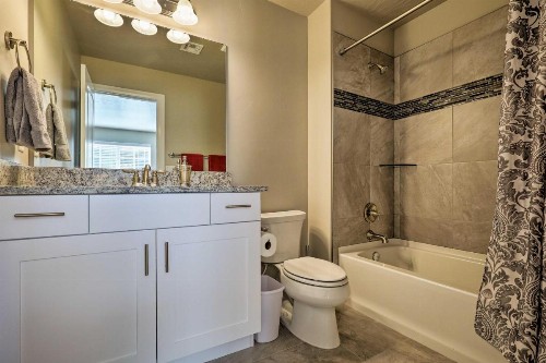 Upscale Townhome with Pool-Near St George and Zion - image 9