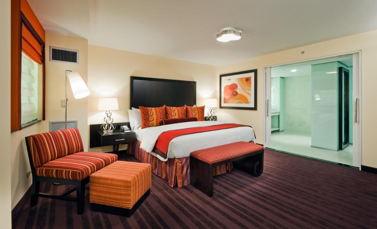 Washington Plaza Hotel - image 3
