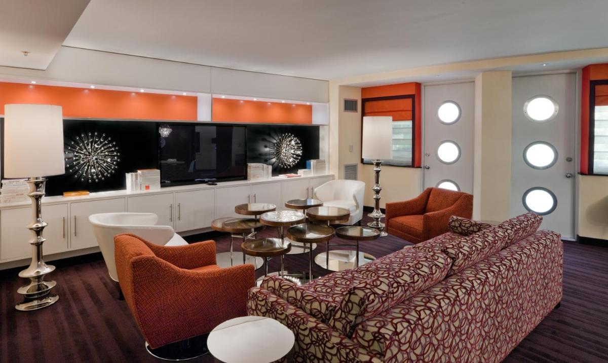 Washington Plaza Hotel - image 6