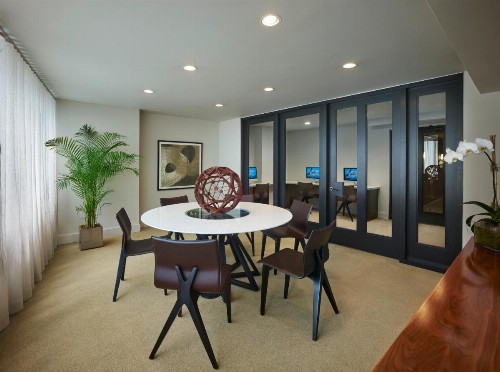 AKA White House - image 3
