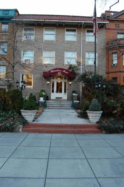 Windsor Inn - image 4