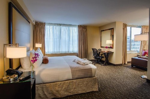 Beacon Hotel & Corporate Quarters - image 2