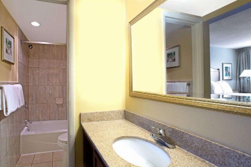 Days Inn by Wyndham Washington DC/Gateway - image 6