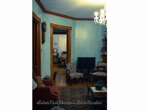 Ledroit Park Renaissance Bed and Breakfast - image 12