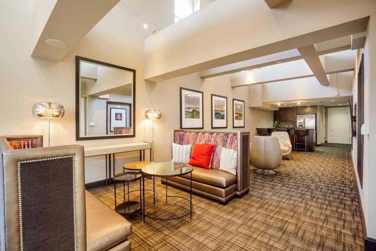 Global Luxury Suites at The White House - image 3