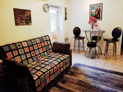 Private Retreat Apartment in DC - image 6