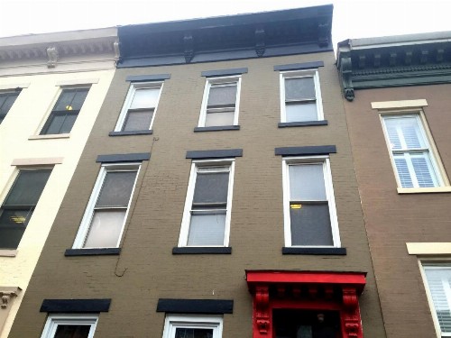 DC International Hostel 2 - image 2