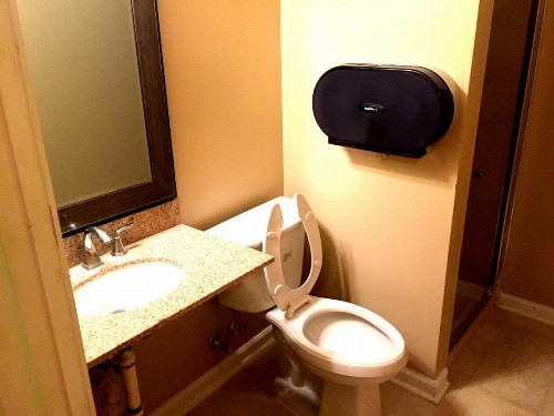 DC International Hostel 2 - image 9