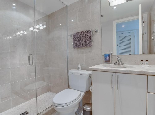 Heaven on Washington Fully Furnished Apartments - image 5