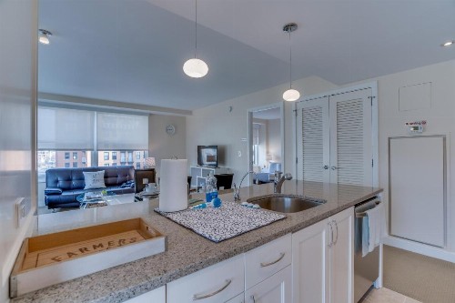 Heaven on Washington Fully Furnished Apartments - image 7