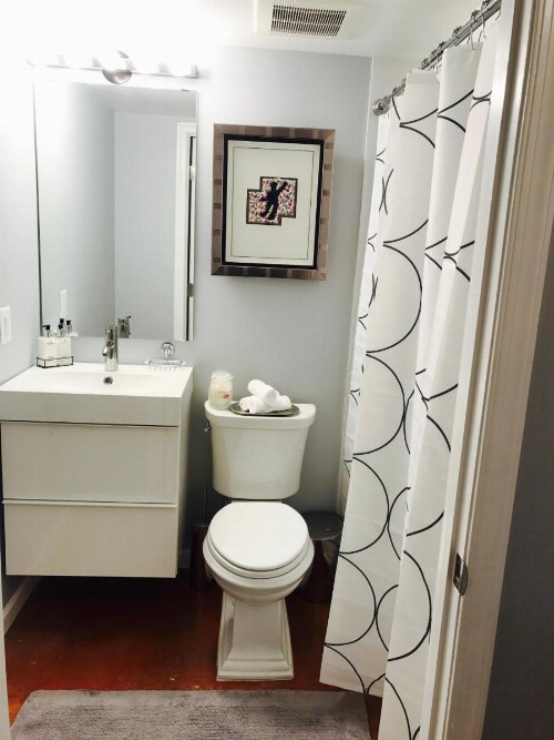Studio H St Corridor - image 11