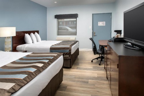 Ivy City Hotel - image 11