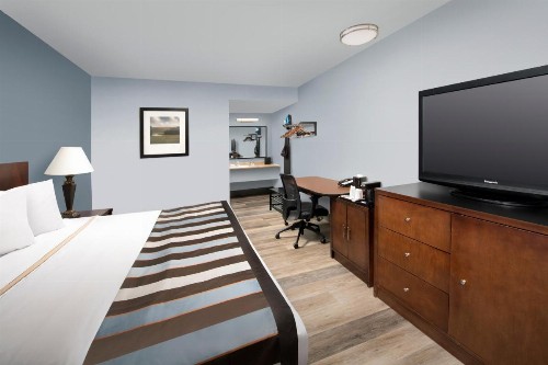 Ivy City Hotel - image 8