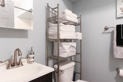 2-bedroom Apartment in DC - image 9