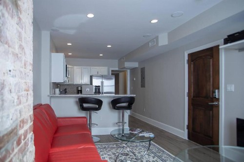 Apt ideally situated in DC walk to metro Dupont Logan & monuments! - image 12