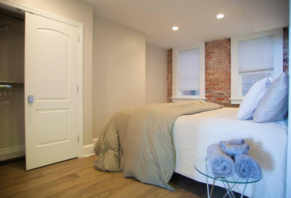 Apt ideally situated in DC walk to metro Dupont Logan & monuments! - image 2